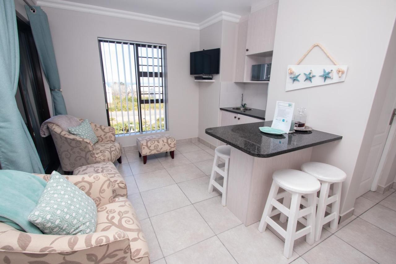 Van Den Berg'S Guesthouse Bettyʼs Bay Εξωτερικό φωτογραφία