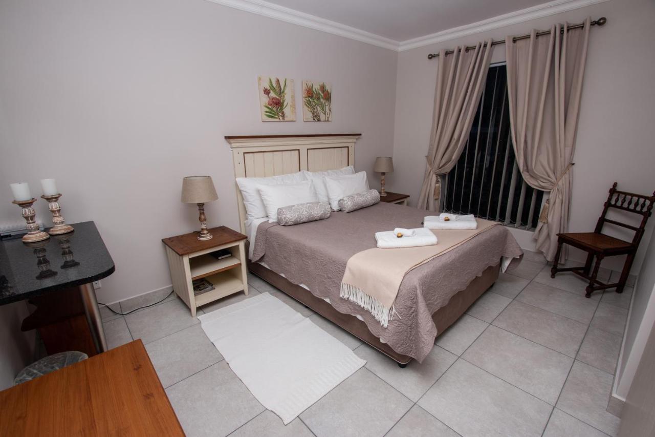 Van Den Berg'S Guesthouse Bettyʼs Bay Εξωτερικό φωτογραφία