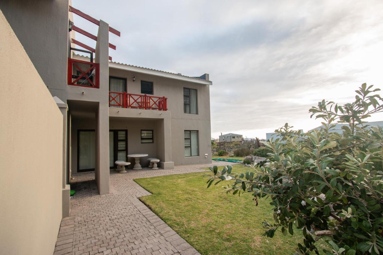 Van Den Berg'S Guesthouse Bettyʼs Bay Εξωτερικό φωτογραφία